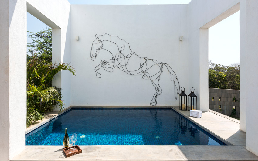 A small Swimming pool design to display the Art