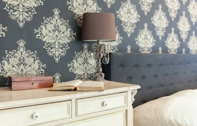 Close patterned wallpaper for home - Beautiful Homes