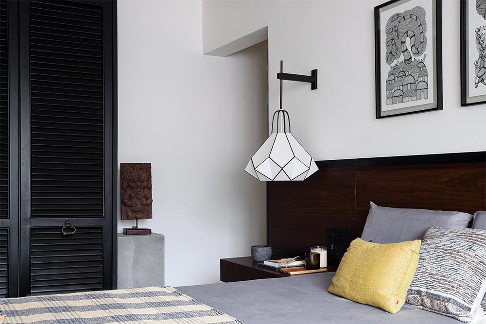 Designer wall lamp for bedroom décor - Beautiful Homes