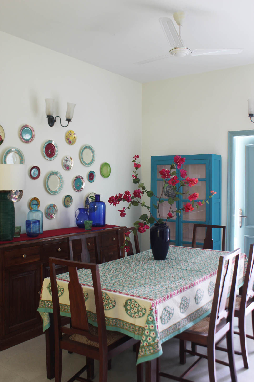 A View of the Dining Room - Beautiful Homes