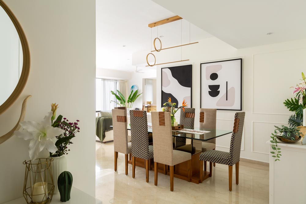 The dining room is the first seating space of this rented apartment - Beautiful Homes