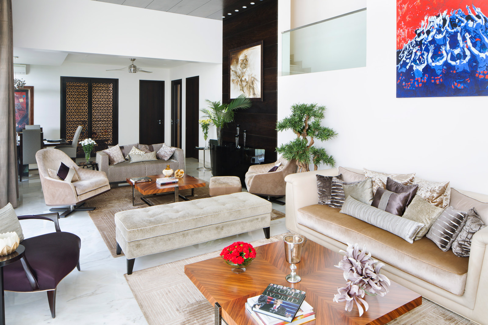 A 40 year old, 5,000 sq ft bungalow in Pune gets a contemporary ...