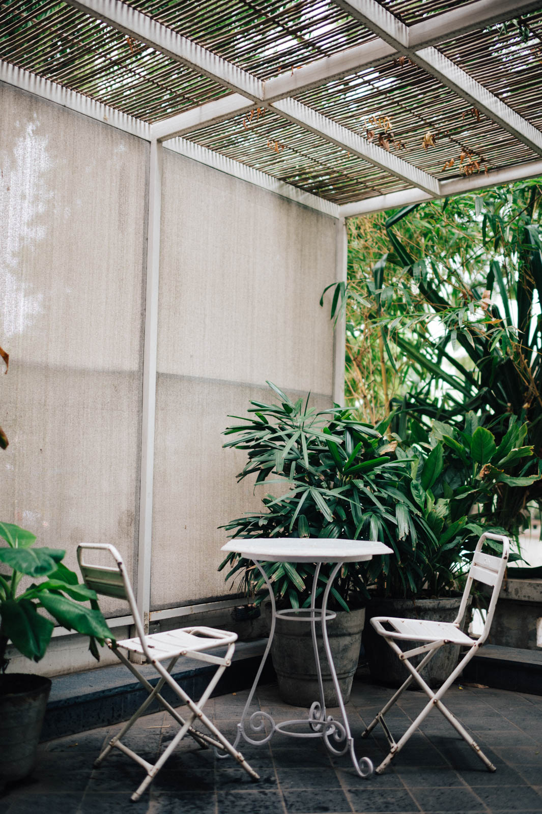 A Simplicity and Elegance at Tilla Cafe – Beautiful Homes