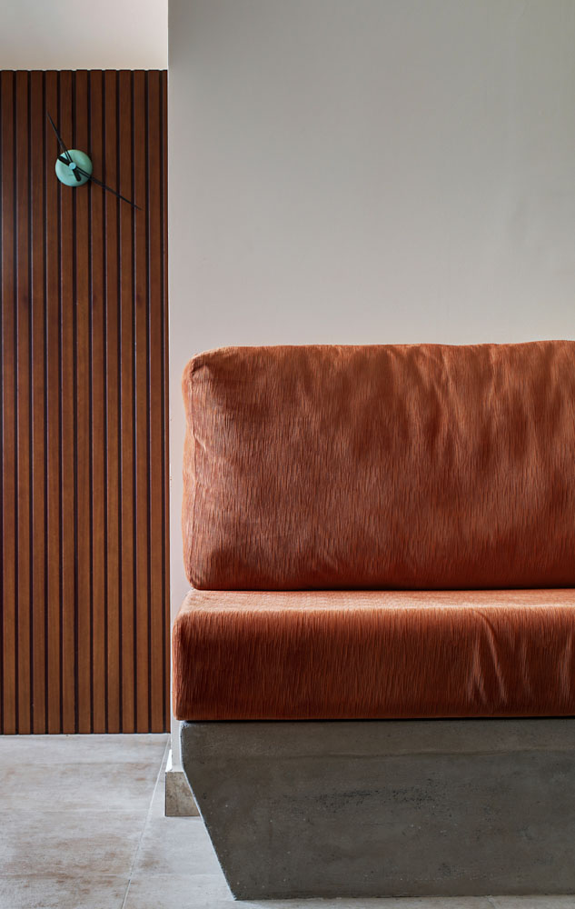 Get Custom Made Sofa and add Good Fabric Cushions to make your Living Room Extraordinary - Beautiful Homes