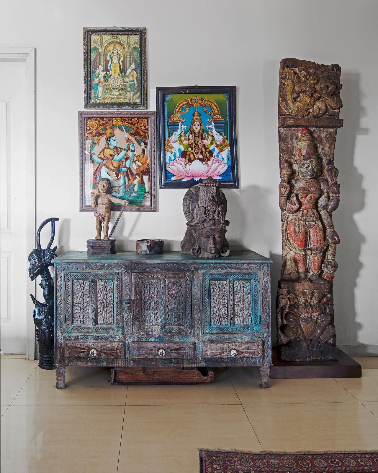 Painted Frames at Sonali Pingale’s House - Beautiful Homes