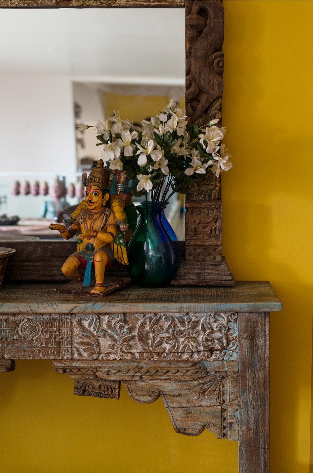 Fresh Flowers at Sonali Pingale’s Home - Beautiful Homes