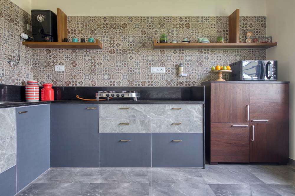 Kitchen with printed tiles