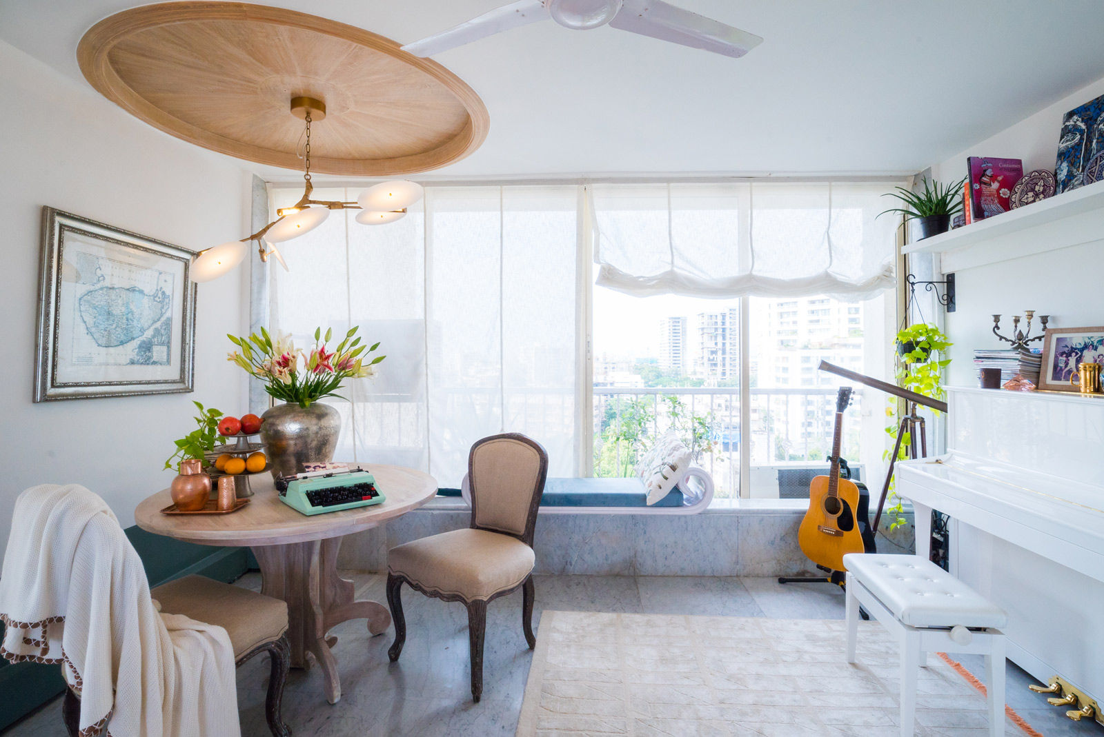 Room Design With Light Streams in From All Four Sides & White Furniture - Beautiful Homes
