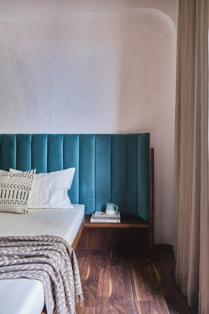 Jewel toned headboard for your lavish bedroom - Beautiful Homes