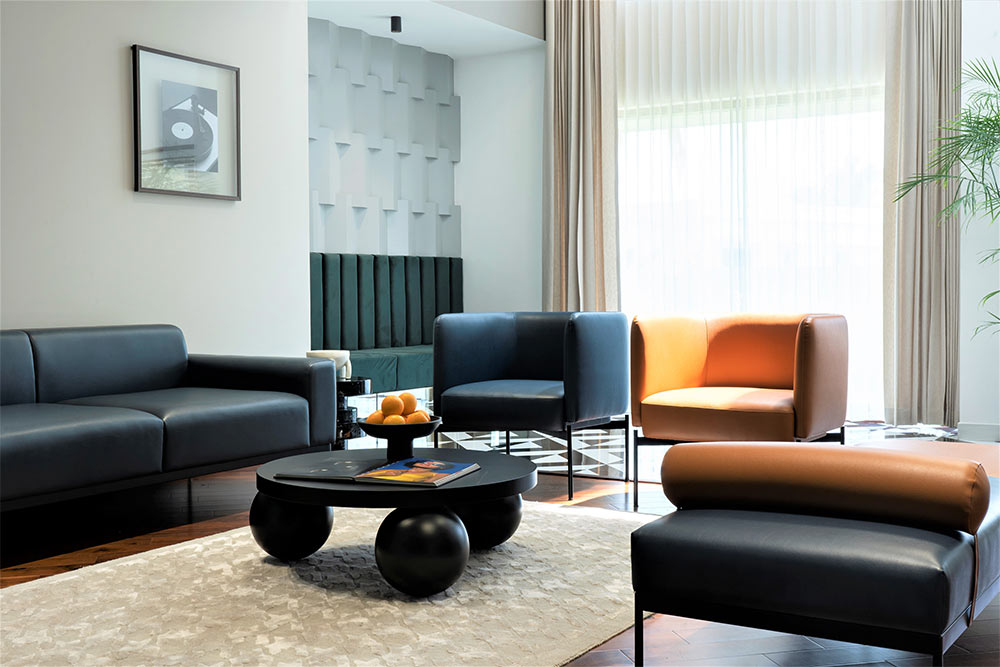 Sofa chair & coffee table for living room - Beautiful Homes