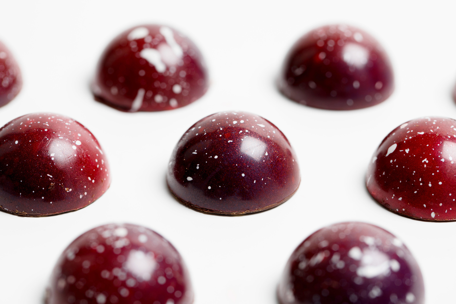 Mulled Wine Chocolate Dome - Beautiful Homes