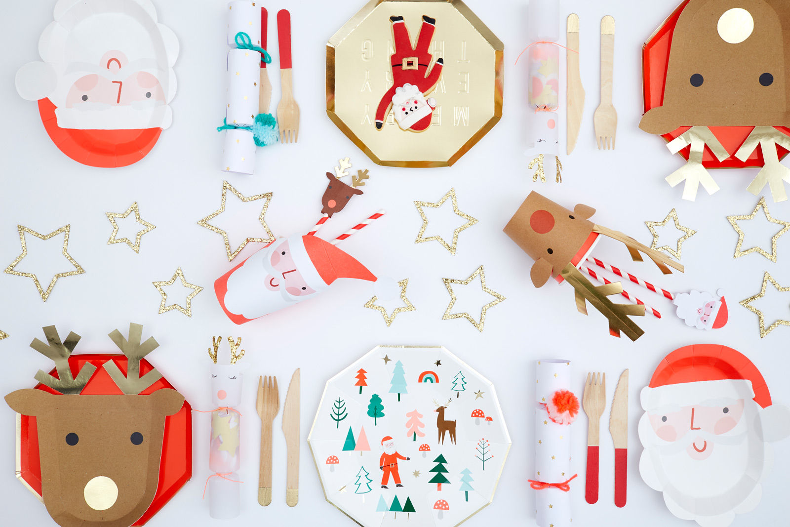 Santa Shaped Plates and Reindeer Shaped Cups - Beautiful Homes