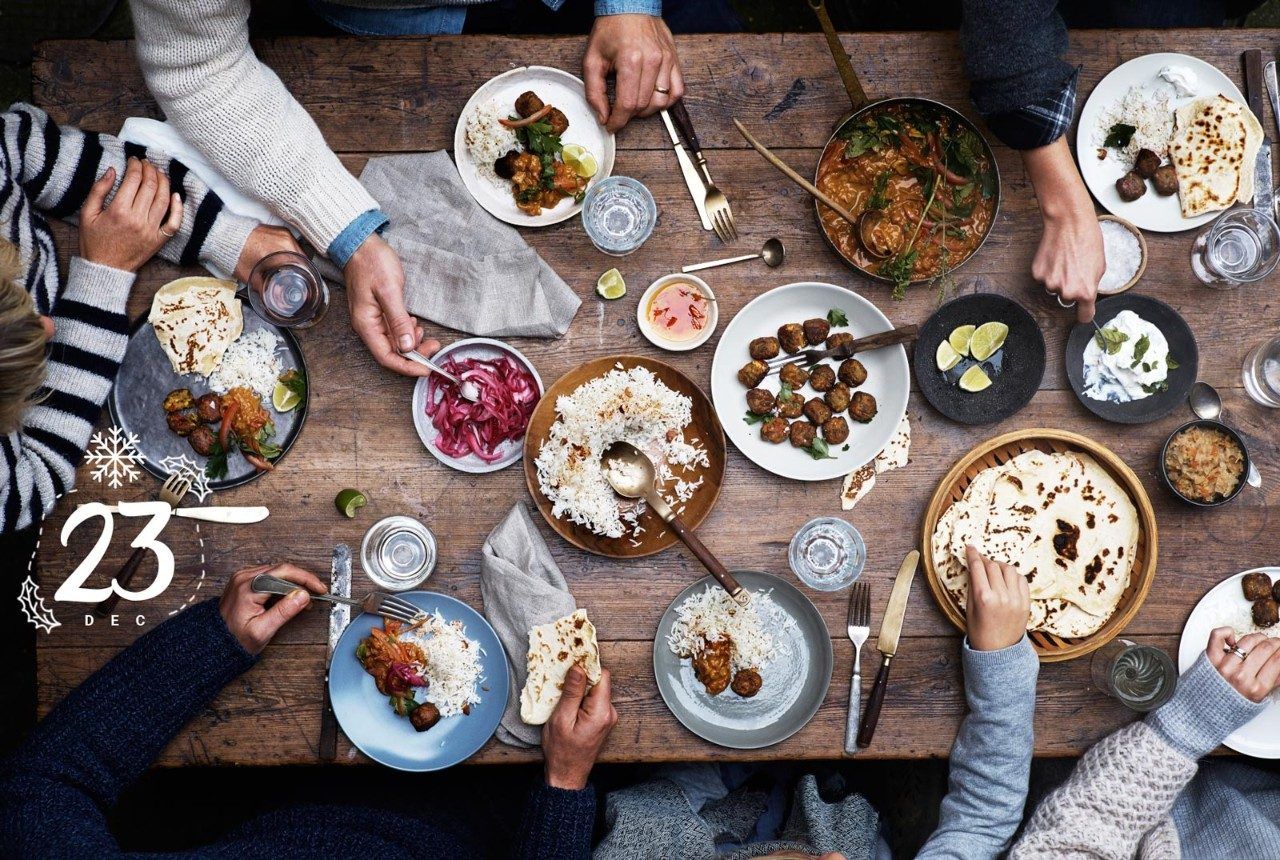 Christmas dinner arrangements - Beautiful Homes