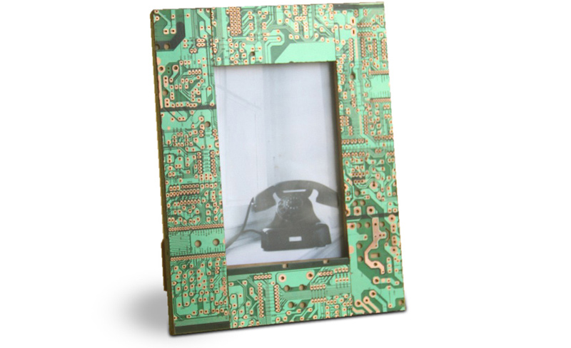 Motherboard Photo Frame - Beautiful Homes