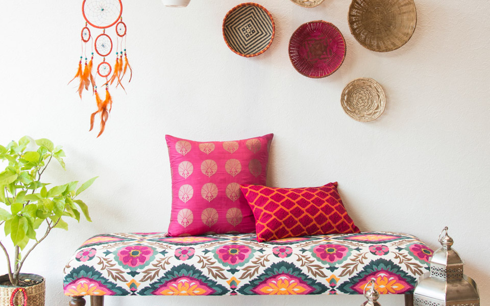 A free-spirited look with the colourful earthy accessories - Beautiful Homes