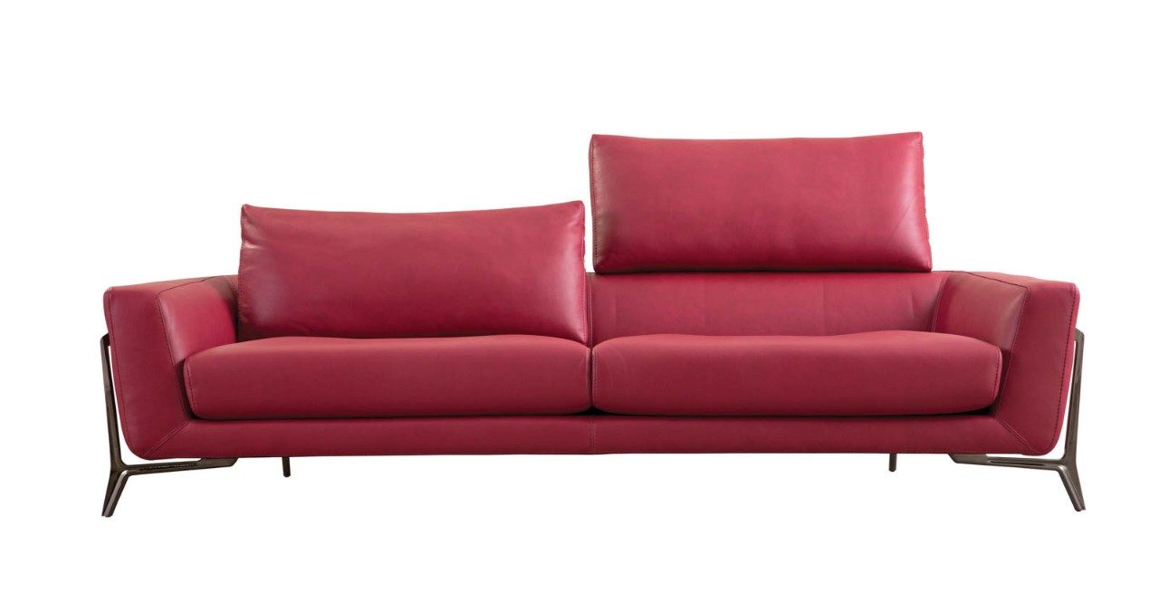 Madder Red Coloured Accessories - Beautiful Homes