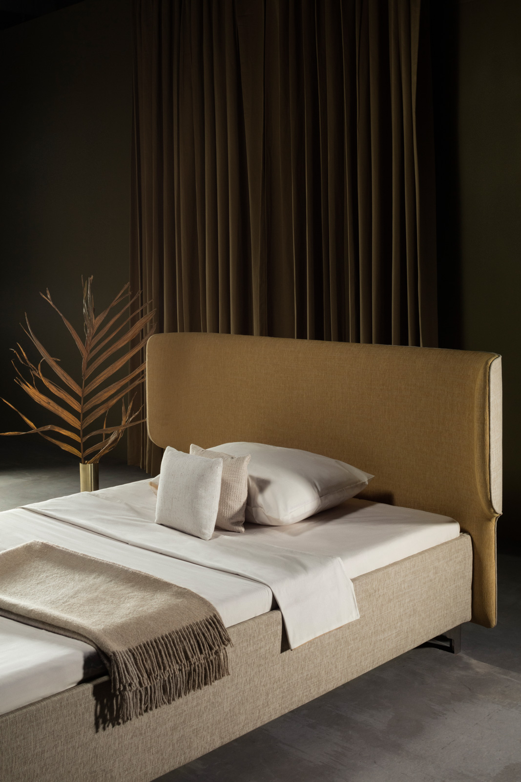 With a gently curved headboard, made of a wooden panel covered with a soft layering of foam, the ‘Cetus’ single bed by Anne Claire Hostequin from France has a no-frills design propped on chrome legs. Want a more luxurious rendition? You may choose to upholster it with Kvadrat textiles or Sorensen Royal Nubuck leather.