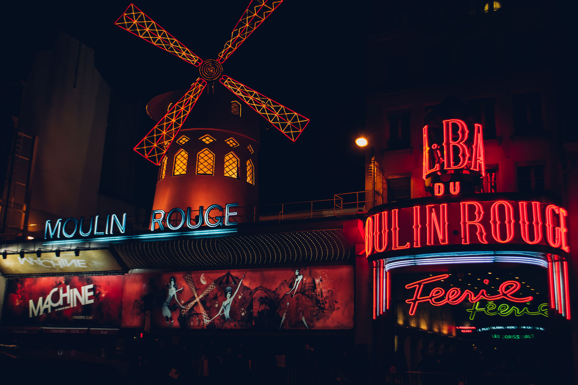 The Moulin Rouge - Beautiful Homes