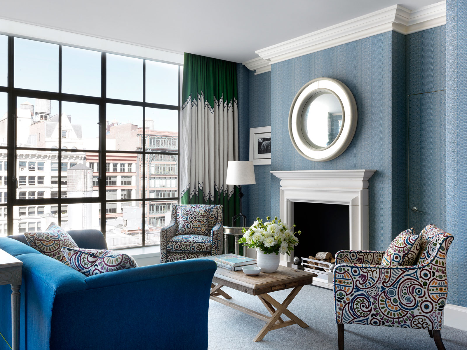 The sitting room of a luxurious Deluxe One Bedroom Suite at the Crosby Street hotel in New York – Beautiful Homes