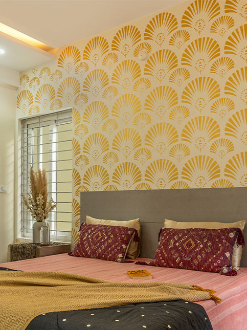 Decorative golden wallpaper