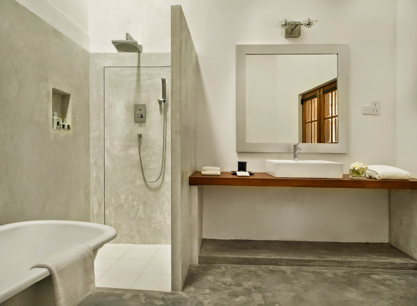 https://static.asianpaints.com/content/dam/asianpaintsbeautifulhomes/spaces/bathrooms/tips-for-a-minimal-bathroom/New-Wing-bathroom-4-Image-courtesy-The-Fort-Printers-Galle.jpg