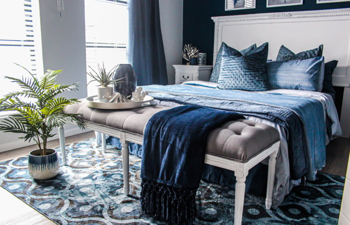 Blue bedroom budget friendly bedroom makeover ideas - Beautiful Homes