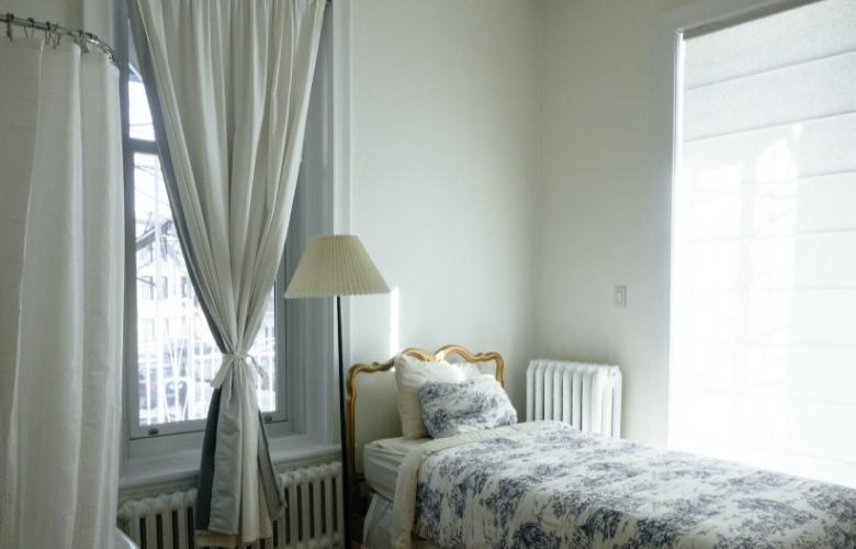 Curtains for your all white small bedroom interiors - Beautiful Homes