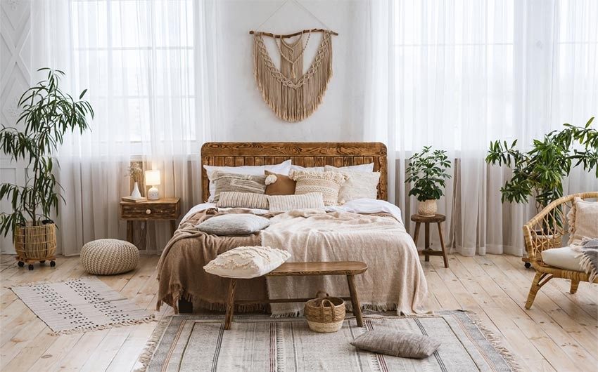 Bohemian bedroom interior ideas with plant décor - Beautiful Homes