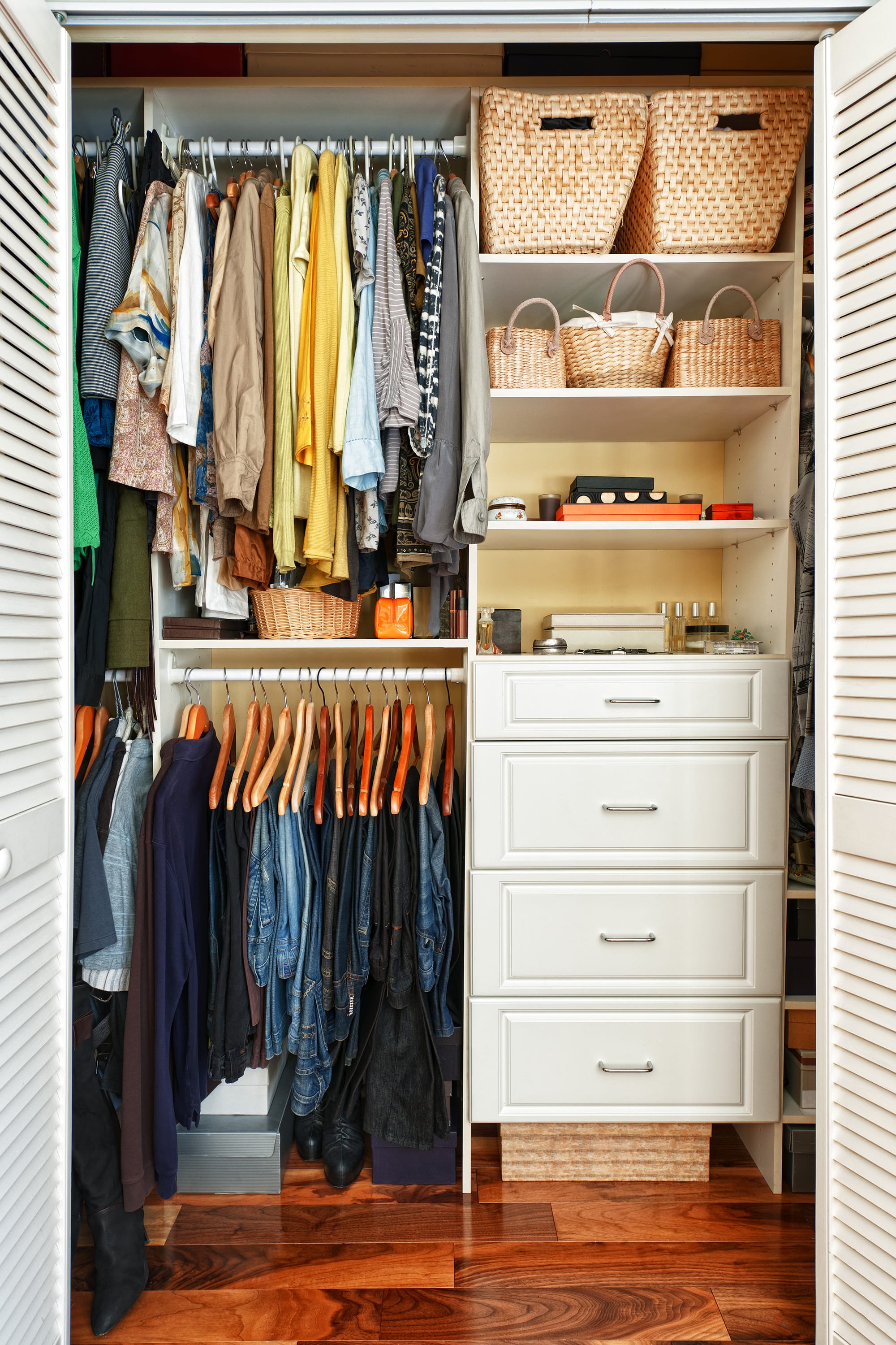 Wardrobe Design For Clutter-Free Wardrobe  - Beautiful Homes