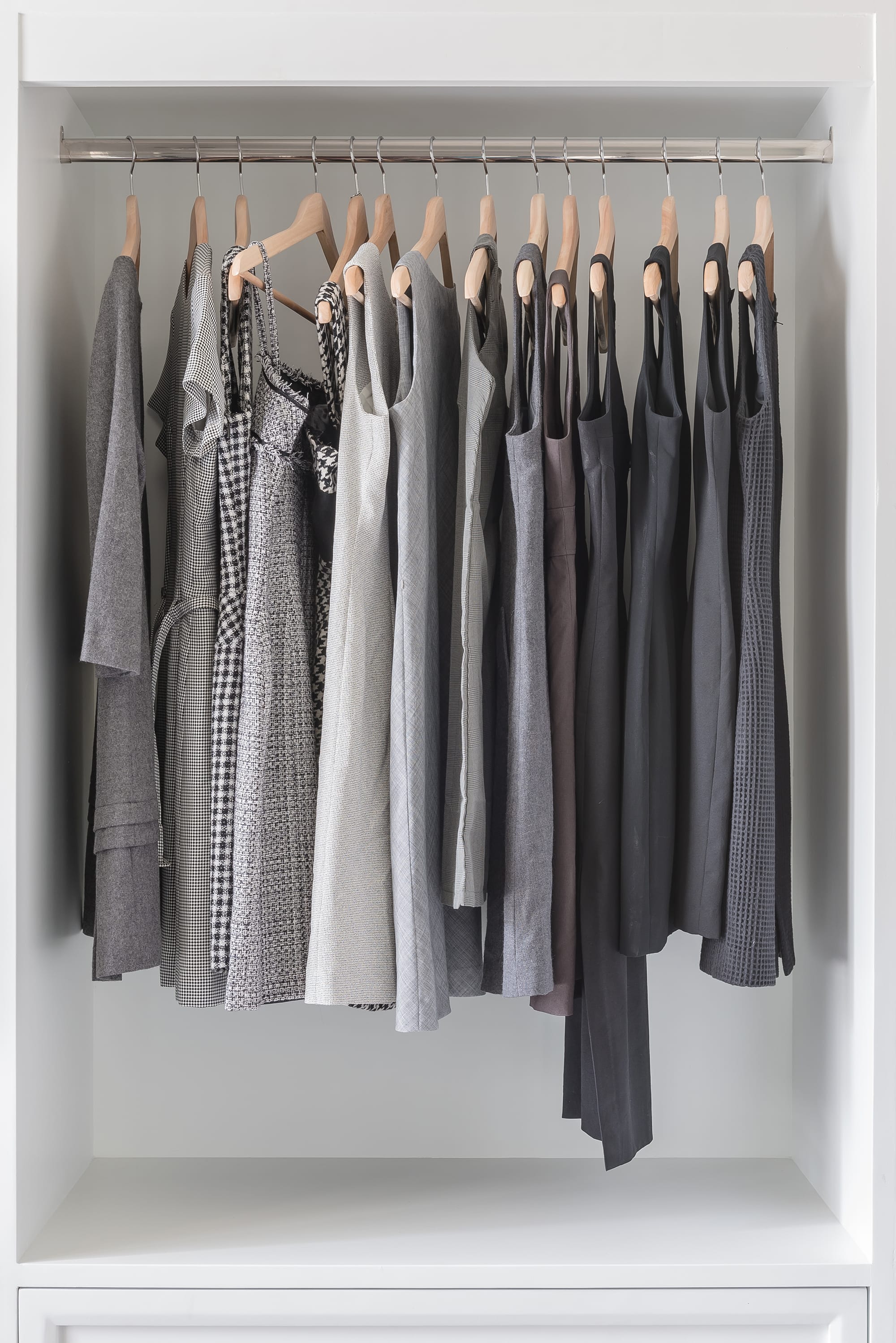 Organise Wardrobe by Colour - Beautiful Homes