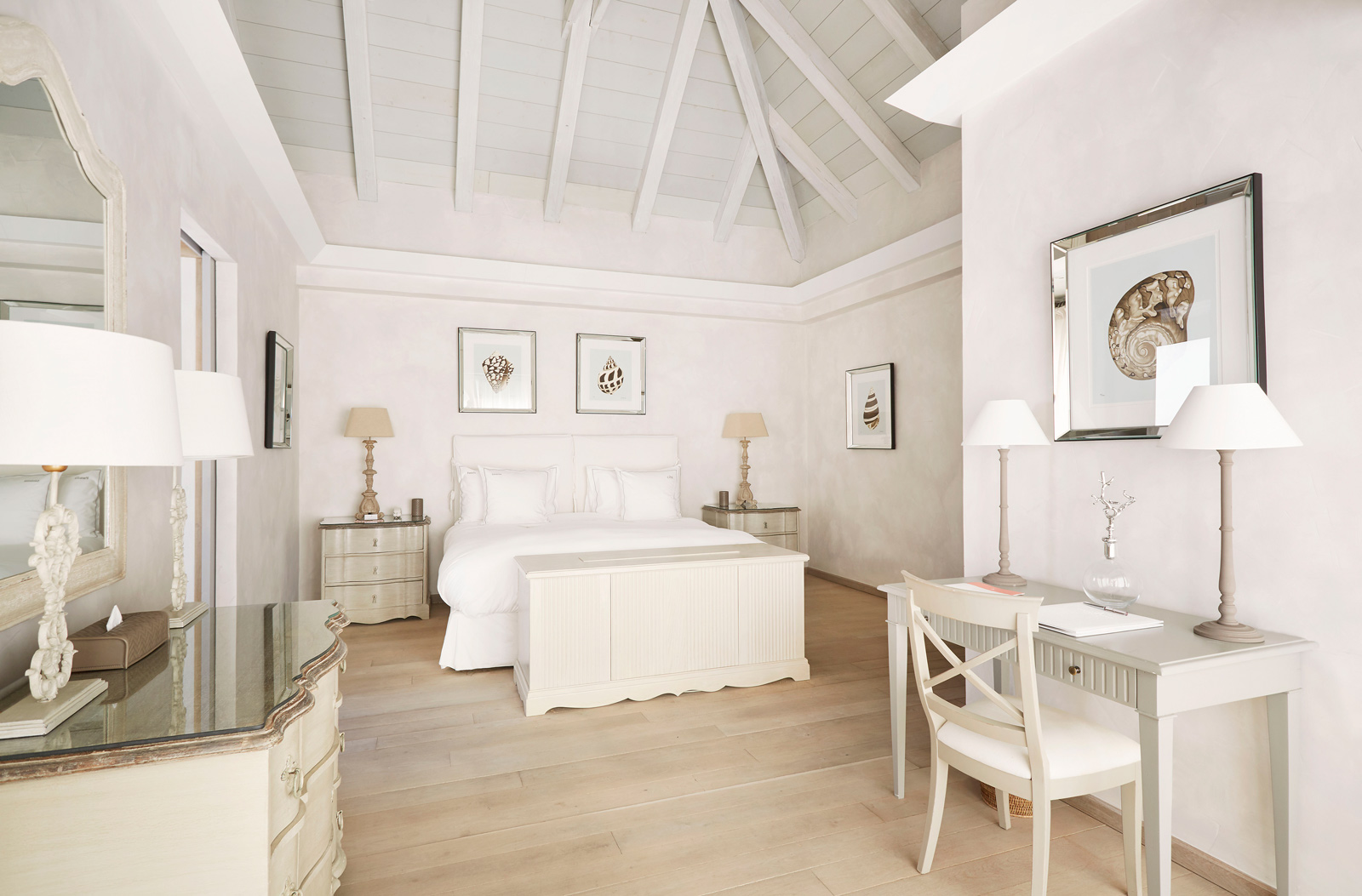 Pick cool calming shades for your bedroom colour design - Beautiful Homes