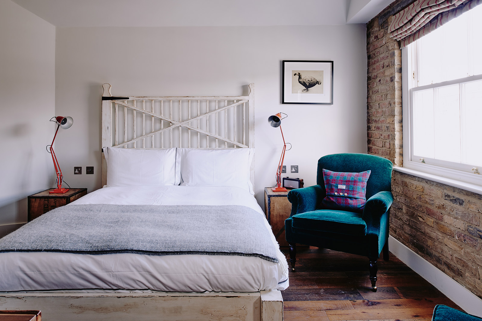 Rustic Look for Bedroom decor - Beautiful Homes