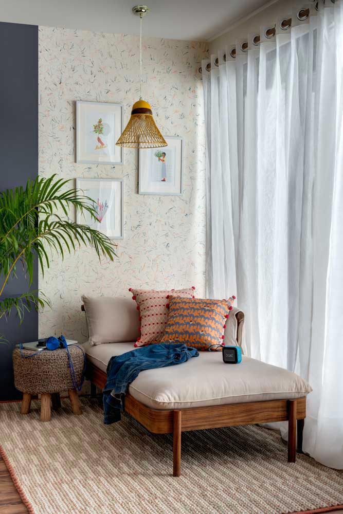 Corner bed decoration with pillows - Beautiful Homes