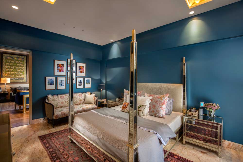 Blue vintage & luxurious wall interior design for bedroom - Beautiful Homes