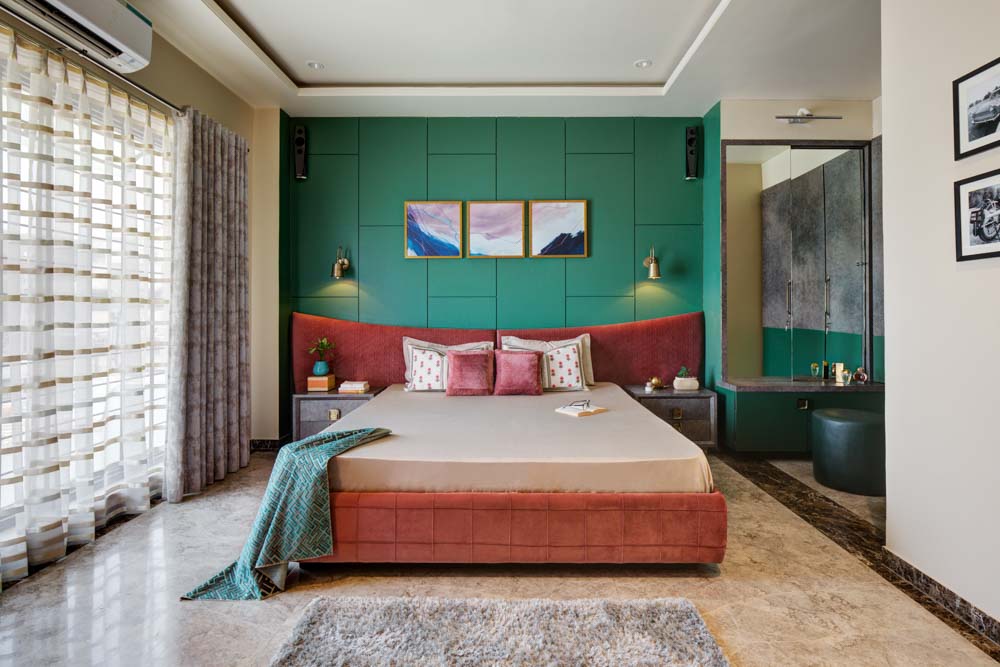 A smart & elegant bedroom wall colour interior design idea with colours teal and pink & a bit of grey - Beautiful Homes