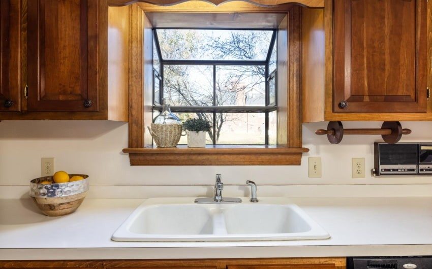 Kitchen design with a double bowl kitchen sink - Beautiful Homes