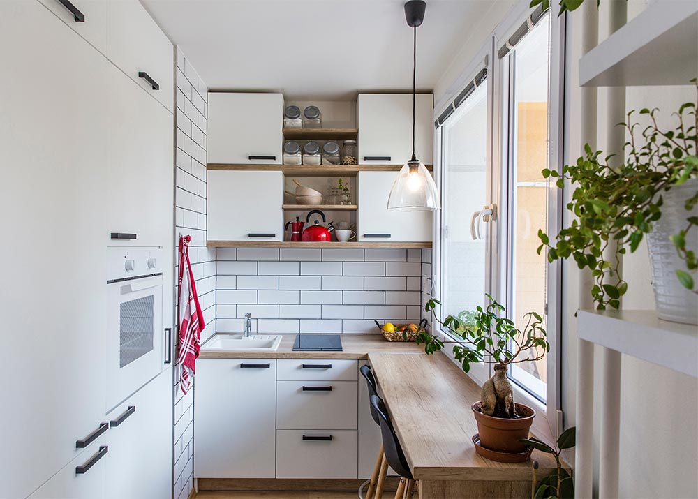 Small kitchen layouts: 20 ideas to maximize that small space