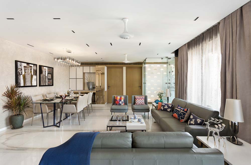 Curtain design for white living room - Beautiful Homes