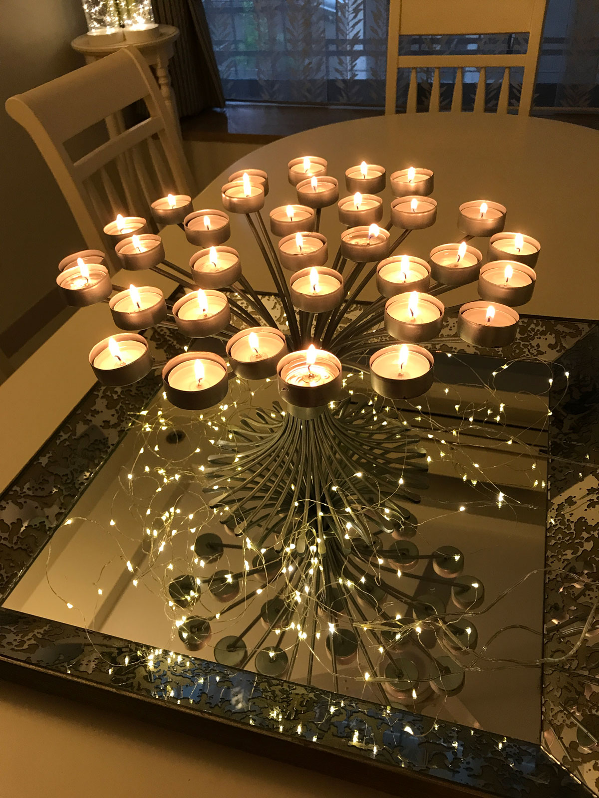 Centrepiece Design Ideas For Dining Table - Beautiful Homes