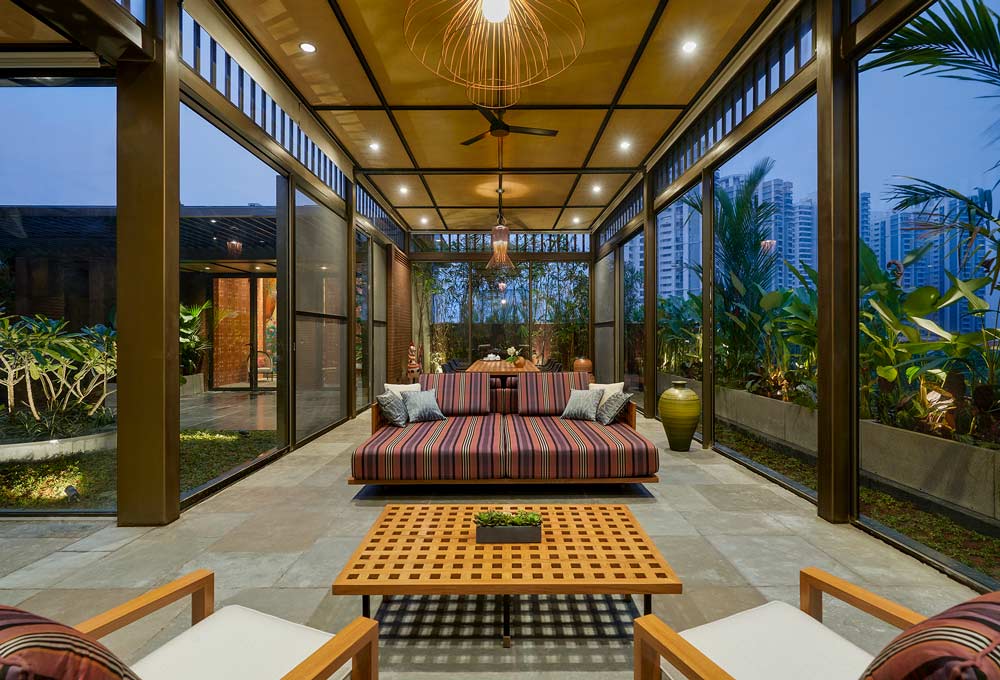 Create a walkway design between the dining and living room  - Beautiful Homes