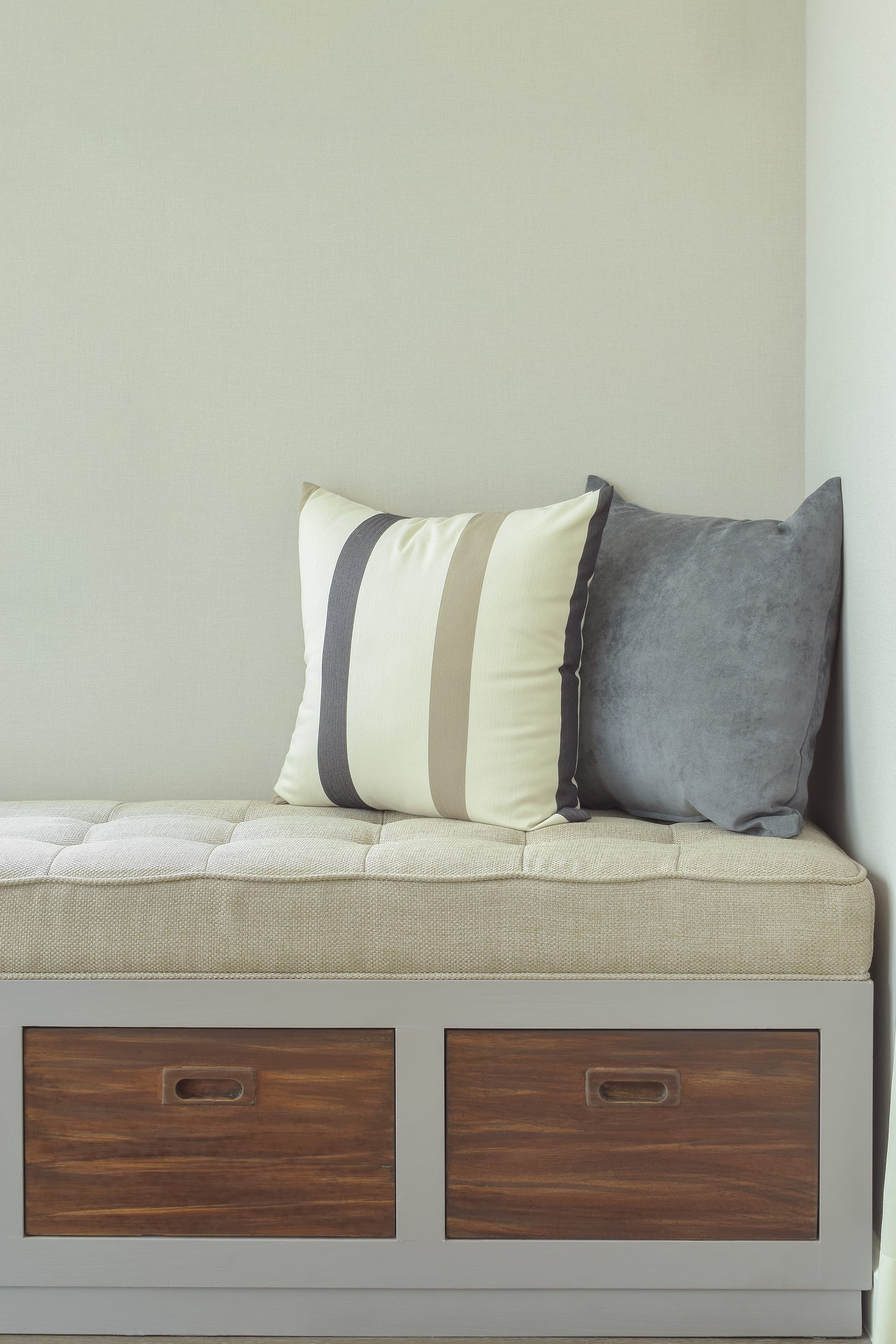 Using living room storage under seating - Beautiful Homes