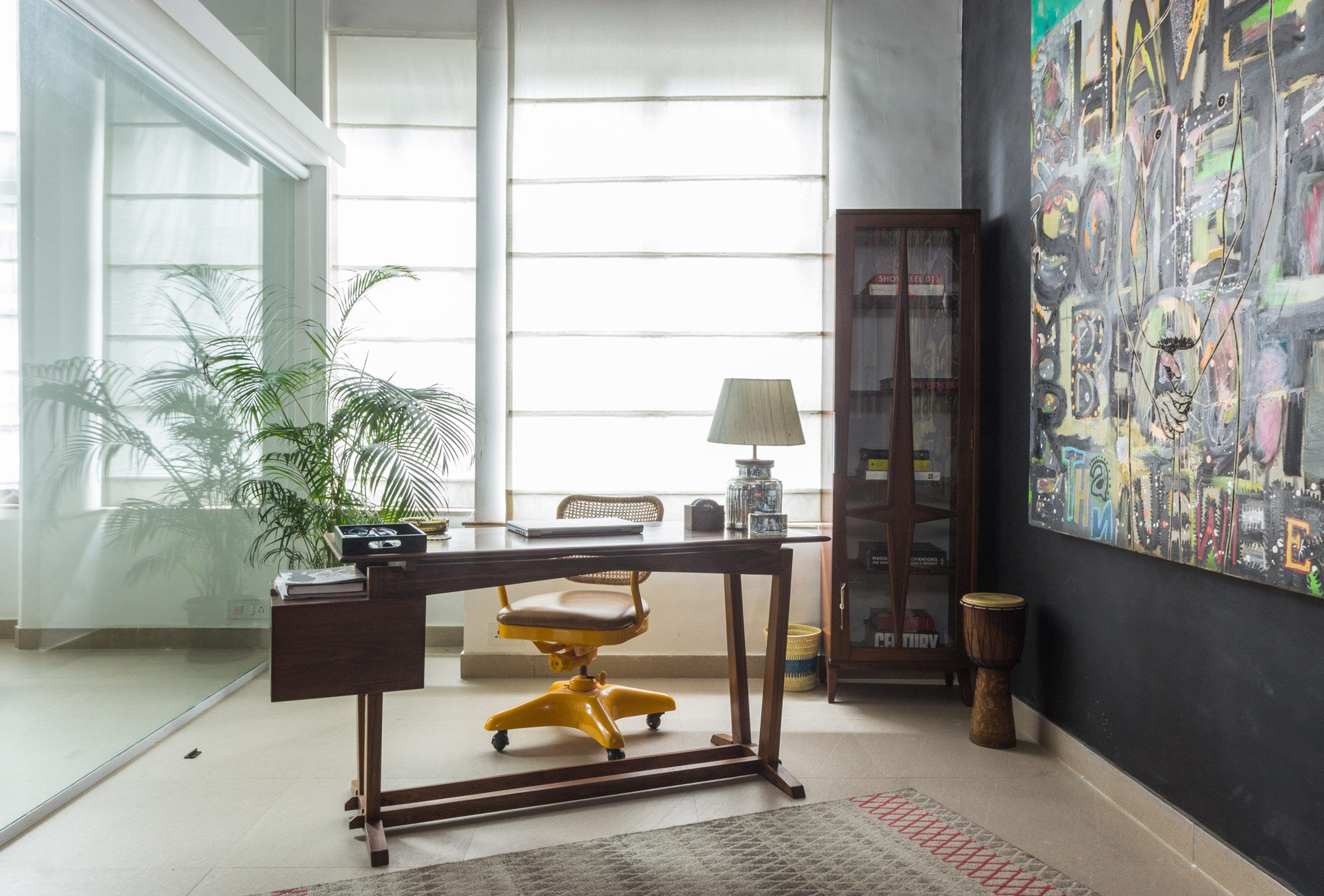 Leather was used in all the seating in the room - Beautiful Homes