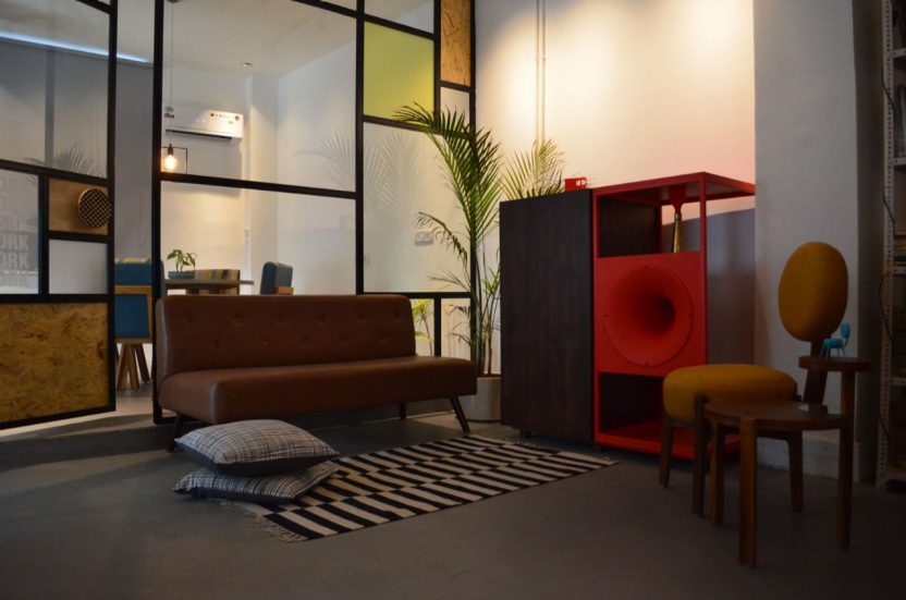 A New Delhi-based interior and furniture design studio’s office - Beautiful Homes