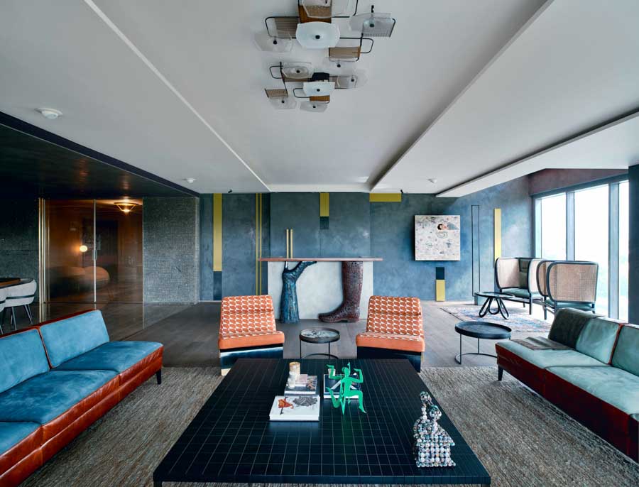 Modern Sofa Set & Modern Couch Design With Black Centre Table & Cream Colour Rug - Beautiful Homes