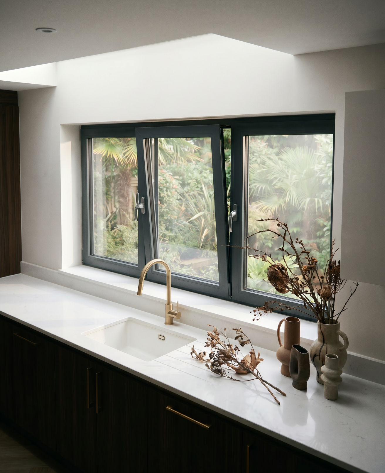 FL24 Tilt and Turn Windows