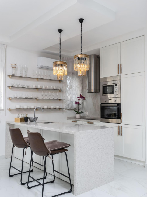 Displaying your designer glassware for your home interiors - Beautiful Homes