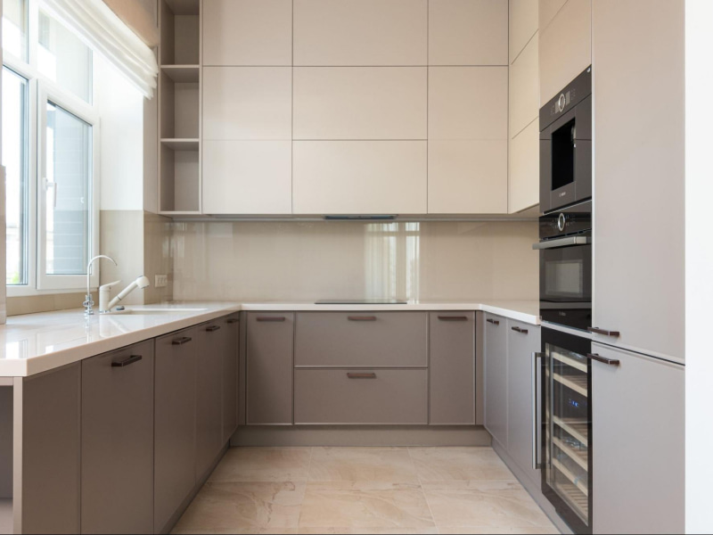 Minimalist kitchen with parallel design - Beautiful Homes