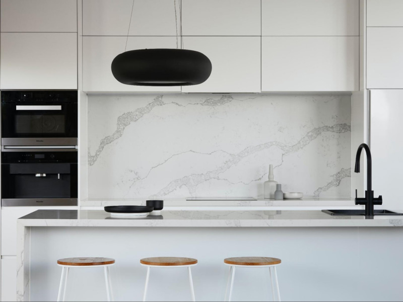 Minimalist Scandinavian kitchen design with single colour - Beautiful Homes