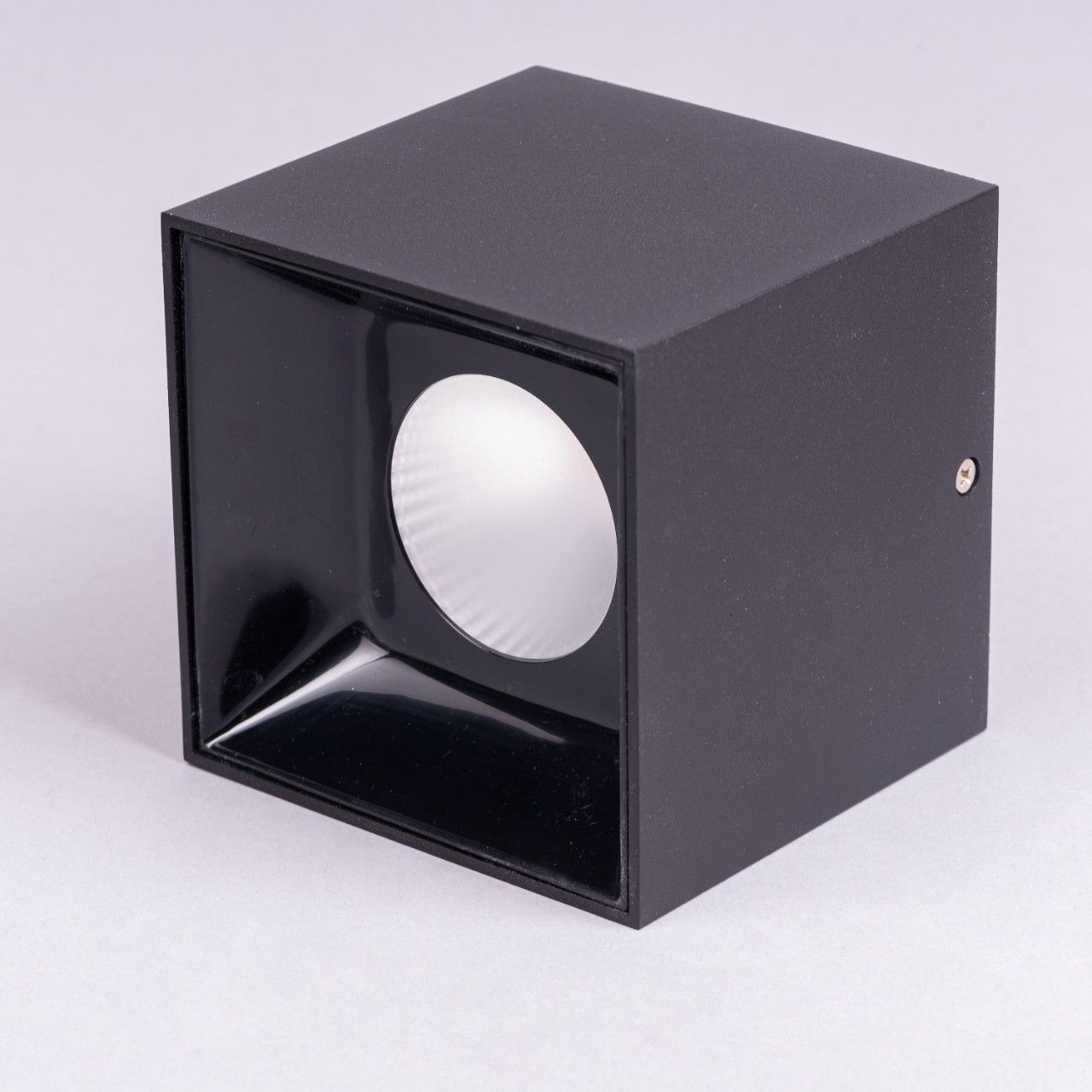 Atlas- 18W Black/White/Black (6500k, 45Â° Beam Angle) LED Surface COB Downlighter (DL01-10762)