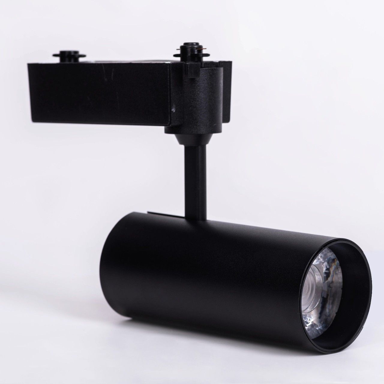 Leander- 15W (Black, 4000K) LED Track Lights (DL01-10107)